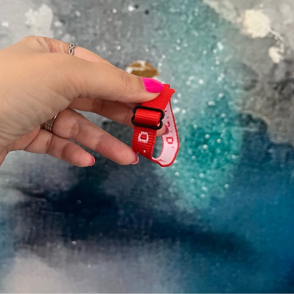 WWJD Red Bracelet - Picture 3 of 3